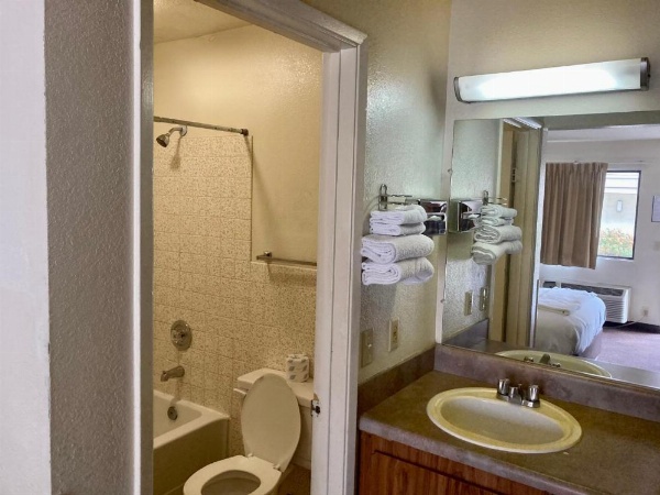 Premier Inns Concord image 11